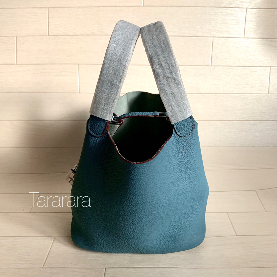 ●leather bucket bag ブルー M●本革 レディースのバッグ(トートバッグ)の商品写真