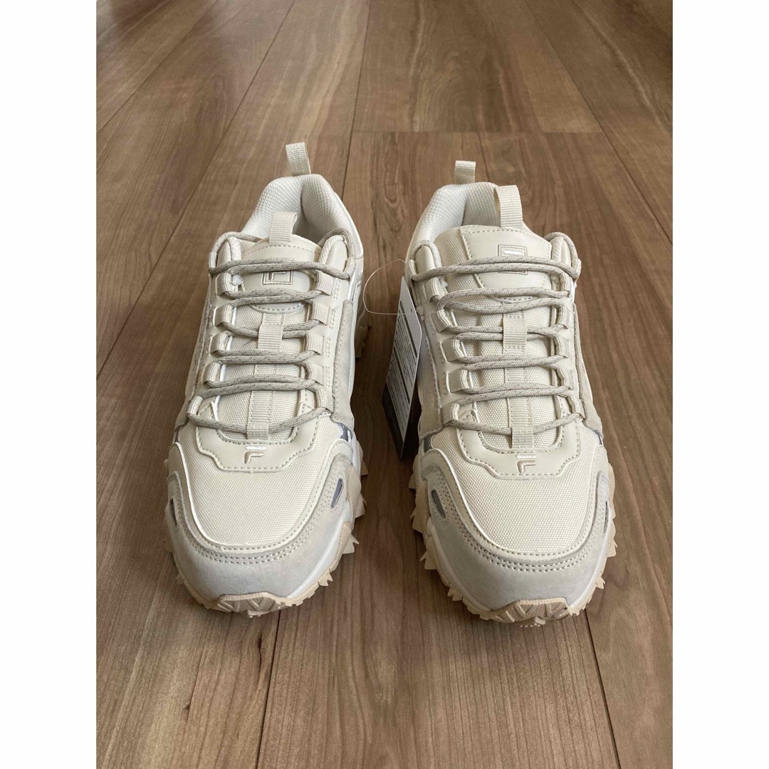 FILA - ラスト一足 値下げ!!三時間限定特売!!フィラシューズ FILA - ラスト一足 値下げ!!三時間限定特売!!フィラシューズ
