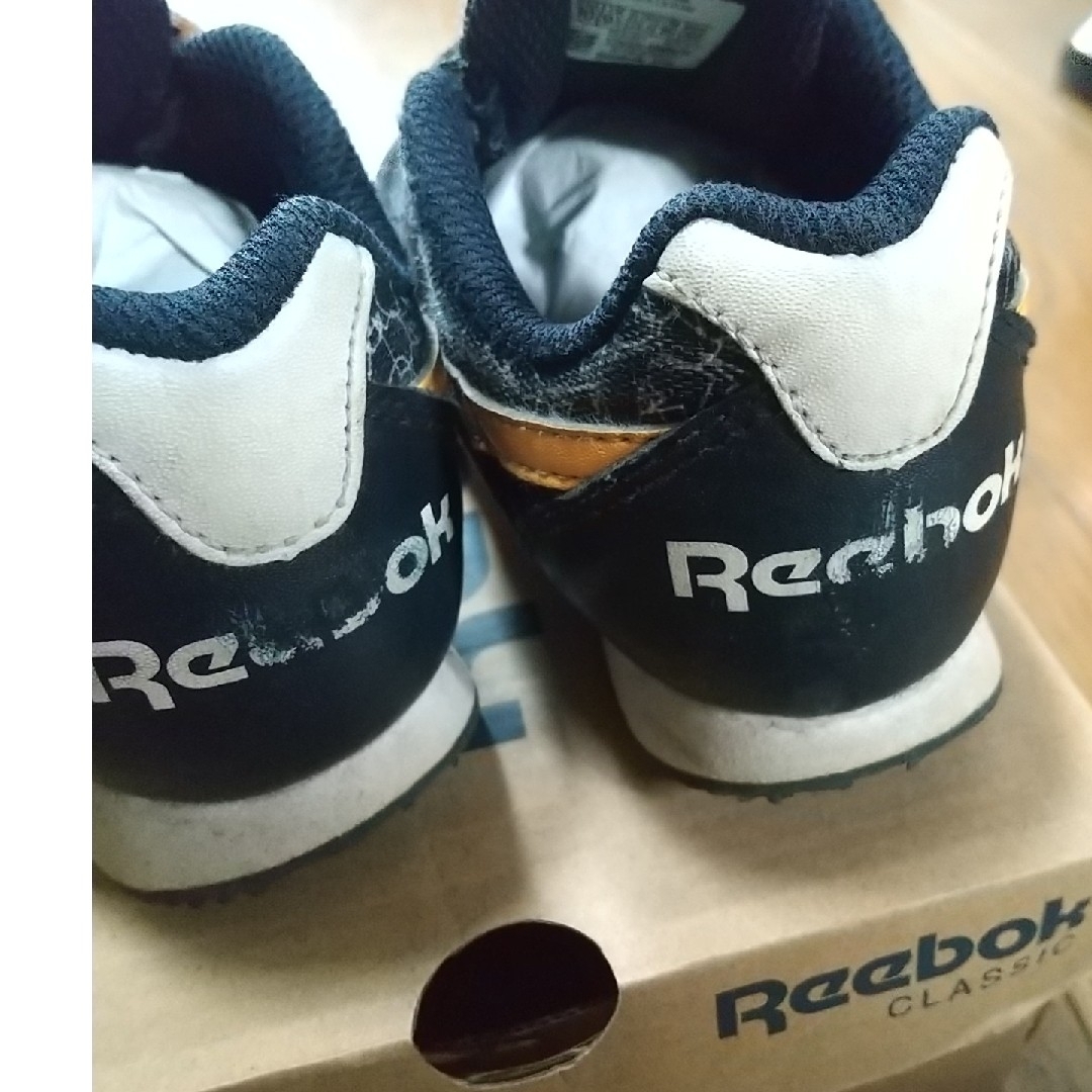 Reebok(リーボック)のリーボックReebok CLASSIC 【16cm】 キッズ/ベビー/マタニティのキッズ靴/シューズ(15cm~)(スニーカー)の商品写真