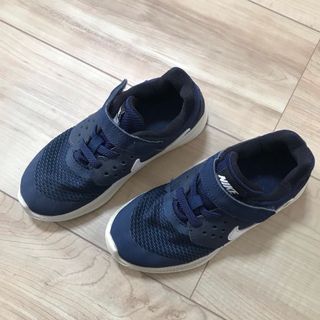 ナイキ(NIKE)のNIKE   靴  スニーカー  ナイキ(スニーカー)