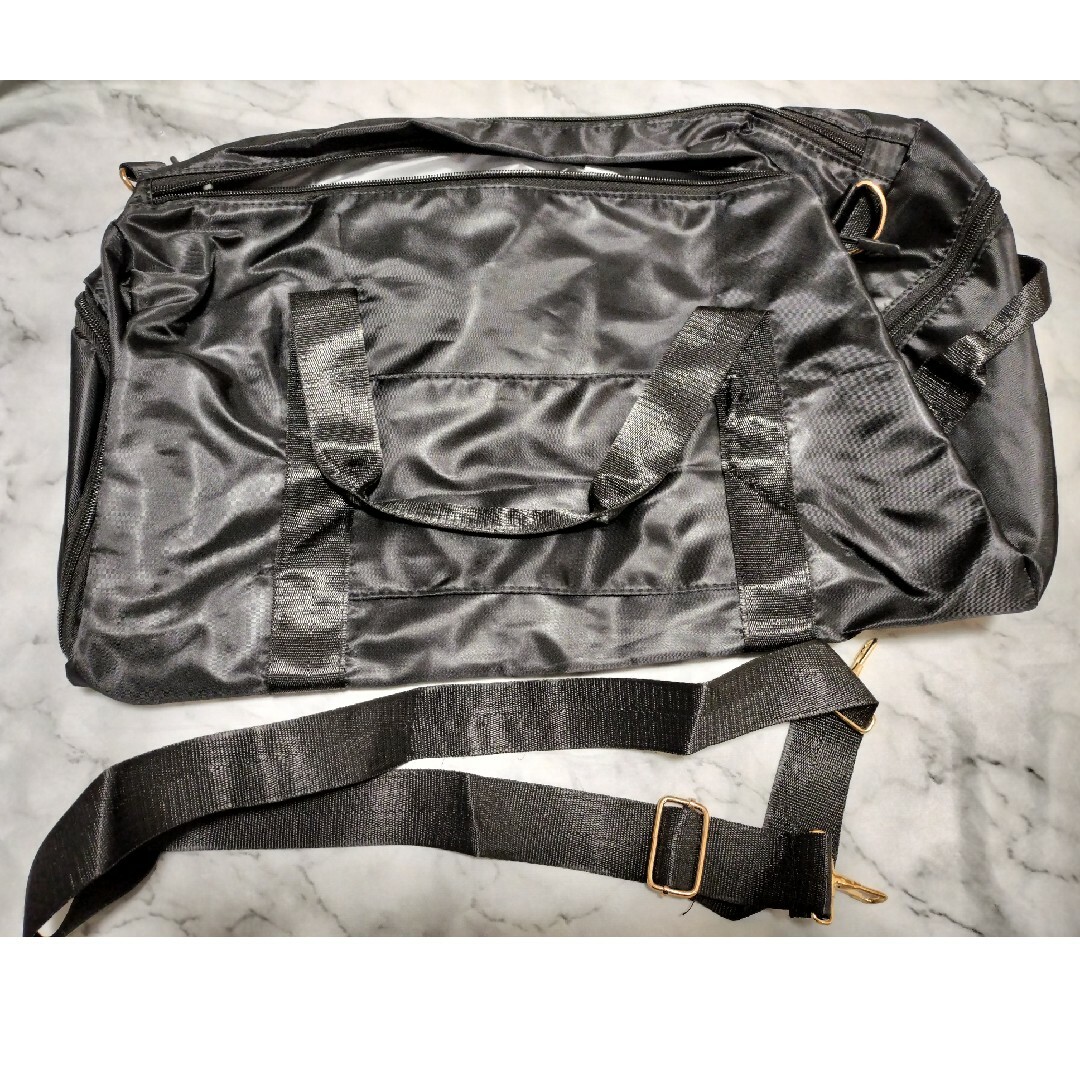 大容量　ボストンバッグ　黒 バッグ  ユニセックス　シューズ収納　人気　ゴルフ レディースのバッグ(ボストンバッグ)の商品写真