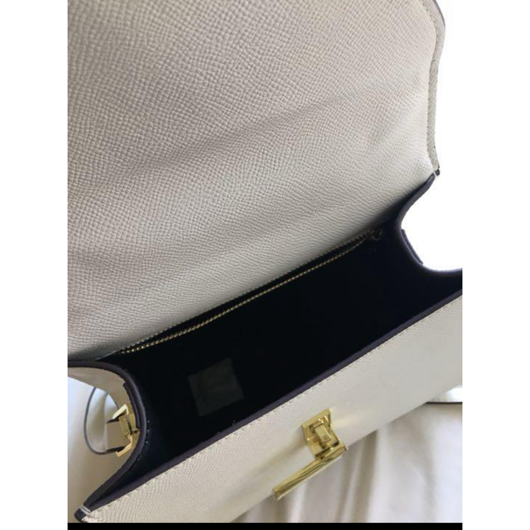 ホワイト　ショルダーバッグ　ノーブランド レディースのバッグ(ショルダーバッグ)の商品写真
