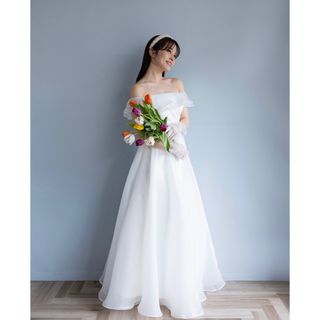 ウエディングドレス 前撮り 2次会 Aライン 白 結婚式 オフショルダー(ウェディングドレス)