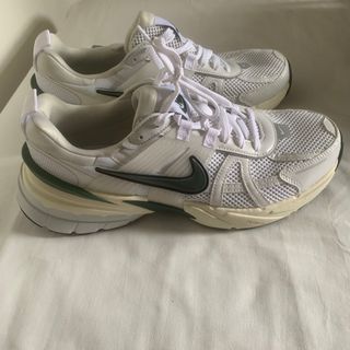 ナイキ(NIKE)のnike ナイキ　メンズスニーカー　サイズ27cm(スニーカー)