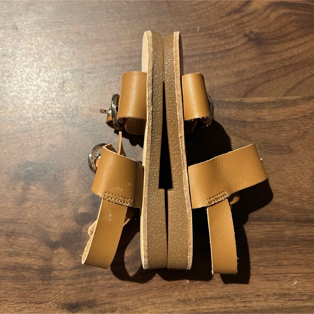 ZARA(ザラ)の【美品】ZARA baby ストラップレザーサンダル キッズ/ベビー/マタニティのベビー靴/シューズ(~14cm)(サンダル)の商品写真