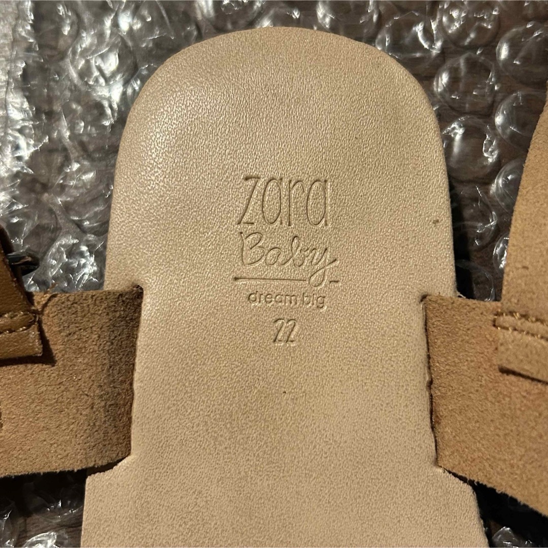 ZARA(ザラ)の【美品】ZARA baby ストラップレザーサンダル キッズ/ベビー/マタニティのベビー靴/シューズ(~14cm)(サンダル)の商品写真