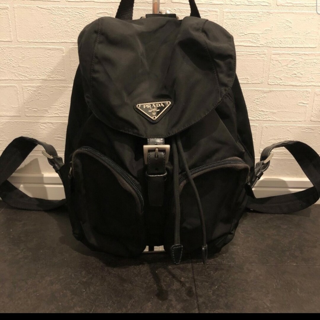 良品 プラダ 黒 リュック ナイロン 三角ロゴ 良品 プラダ 黒 リュック ナイロン 三角ロゴ