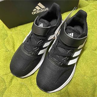 アディダス(adidas)のadidas スニーカー　ブラック　アディダス(スニーカー)