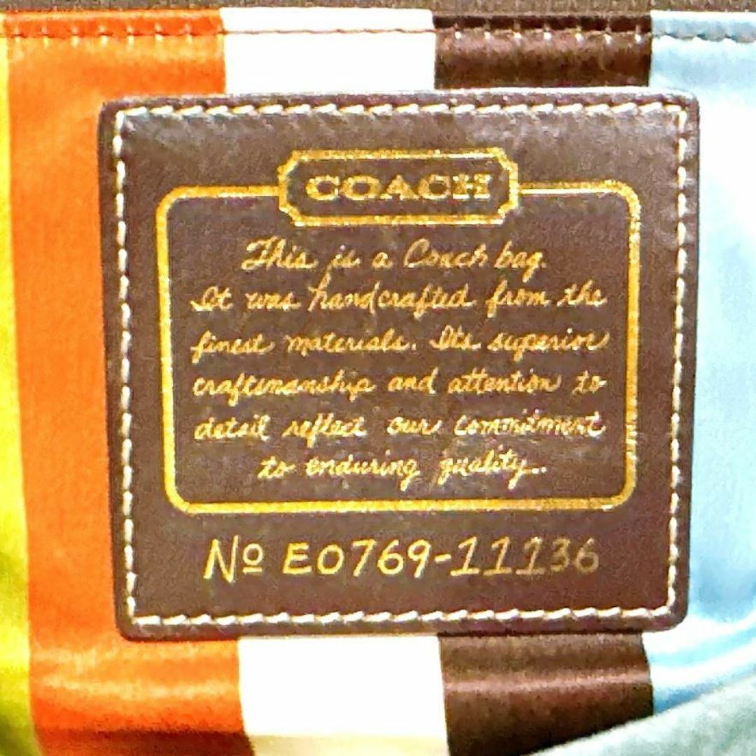 COACH(コーチ)のコーチ  シグネチャー スウェード ハンドバッグ グリーン 11136 レディースのバッグ(ハンドバッグ)の商品写真