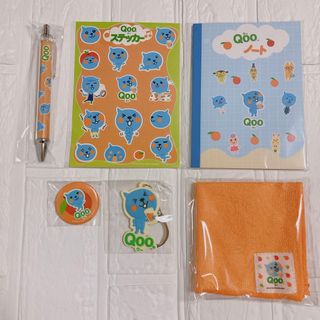 Qoo ワクワク缶の中に入ってたグッズ　ノート　シール　ハンドタオル　ボールペン(キャラクターグッズ)