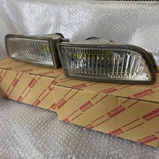 トヨタ - 【新品未使用】80系スープラ フロントドアベルトモール 右側 トヨタ - 【新品未使用】80系スープラ フロントドアベルトモール 右側