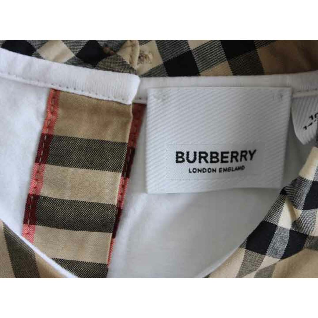 BURBERRY(バーバリー)の【夏物 新入荷!】†バーバリー/BURBERRY†140cm(10Y)衿付きカットソー/半袖Tシャツ/半袖カットソー 白【中古】子供服 キッズ kids ジュニア 女の子 夏 tops 405042 キッズ/ベビー/マタニティのキッズ服女の子用(90cm~)(Tシャツ/カットソー)の商品写真