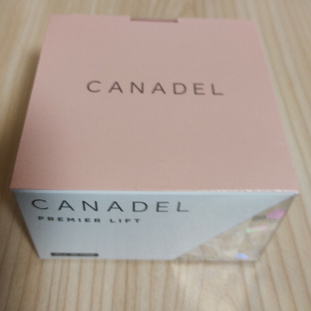 CANADEL プレミアリフト 58g コスメ/美容のスキンケア/基礎化粧品(オールインワン化粧品)の商品写真