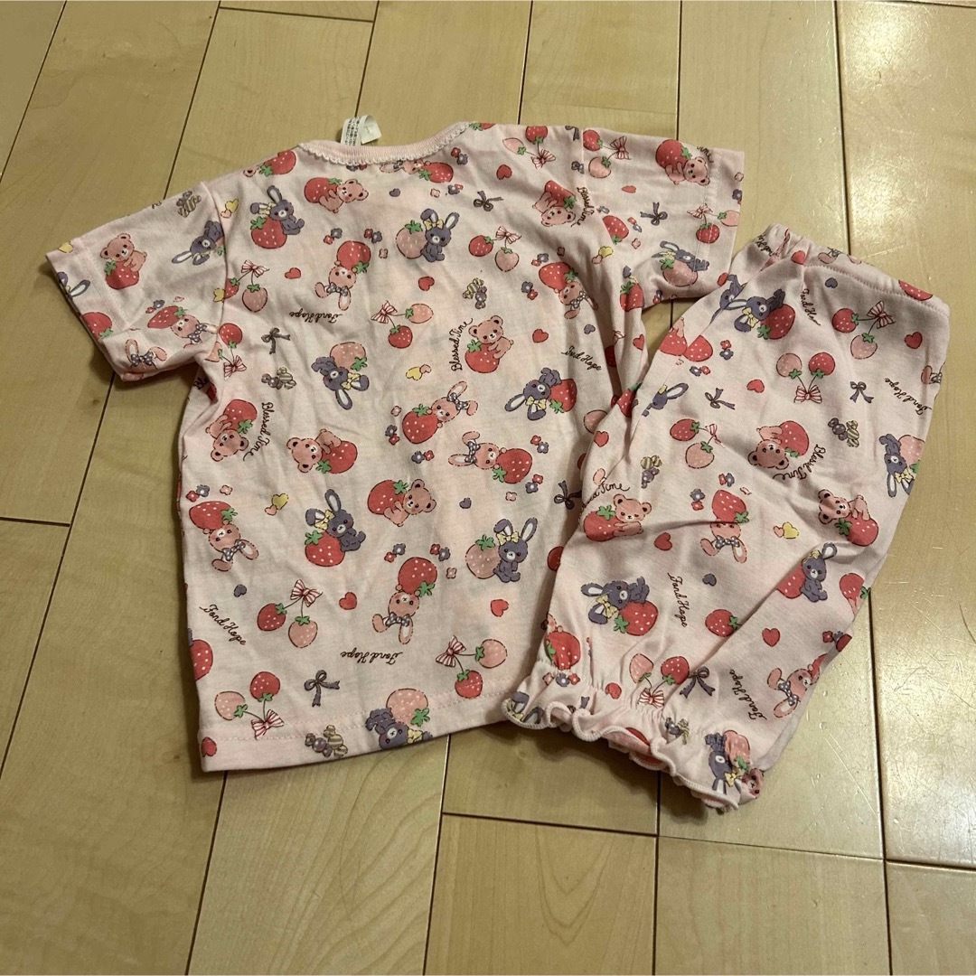 ⭐︎新品　パジャマ　ピンク　前ボタン　くま　うさぎ　半袖　90 キッズ/ベビー/マタニティのキッズ服女の子用(90cm~)(パジャマ)の商品写真