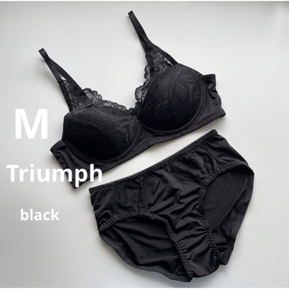 トリンプ(Triumph)の新品　トリンプ  Mサイズブラック　ノンワイヤーブラ＆ショーツセット(ブラ&ショーツセット)