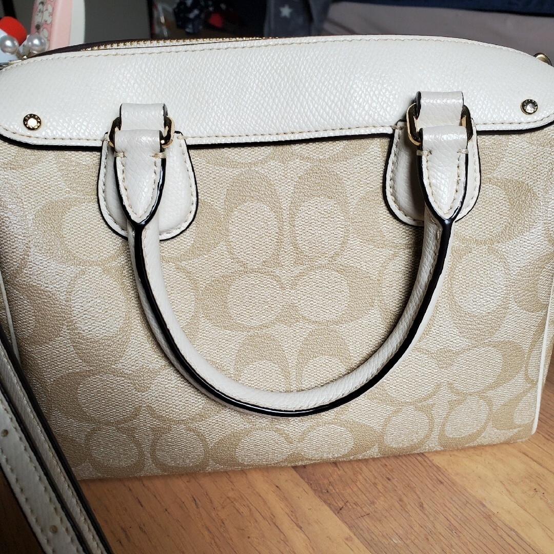 COACH(コーチ)のCOACHショルダーバック レディースのバッグ(ショルダーバッグ)の商品写真