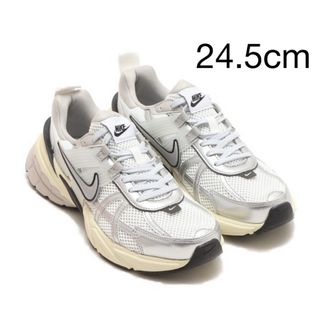 ナイキ(NIKE)の希少完売　NIKE   W V2K RUN  24.5cm(スニーカー)