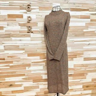 ザラ(ZARA)の【ザラ】キラキラ メタル糸 編み込み ロング ワンピース M オレンジ×黒(ロングワンピース/マキシワンピース)