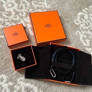 エルメス(Hermes)の希少 HERMES エルメス ランタンPMペンダントトップシルバーカラー (ネックレス)