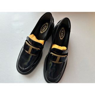 TOD'S レザーローファー