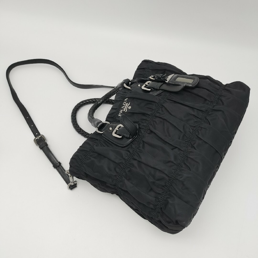 PRADA(プラダ)の極美品✨プラダ　2wayバッグ　ブラック　黒 レディースのバッグ(トートバッグ)の商品写真