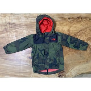 ザノースフェイス(THE NORTH FACE)のノースフェイス  キッズナイロンパーカー  迷彩　2T(ジャケット/上着)