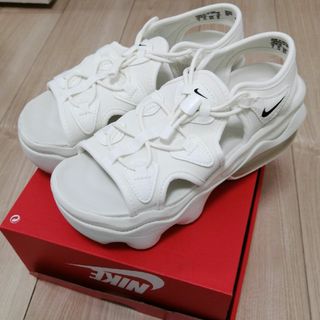 【美品】【即日発送】★NIKE★エアマックスココ　白23㌢