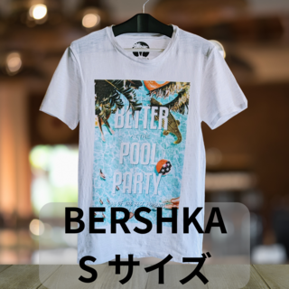 ③BERSHKA T-shirt Sサイズ