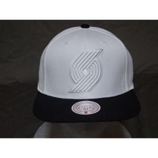 【Mitchell & Ness】NBAトレイルブレイザーズ ロゴ刺繍入りCap