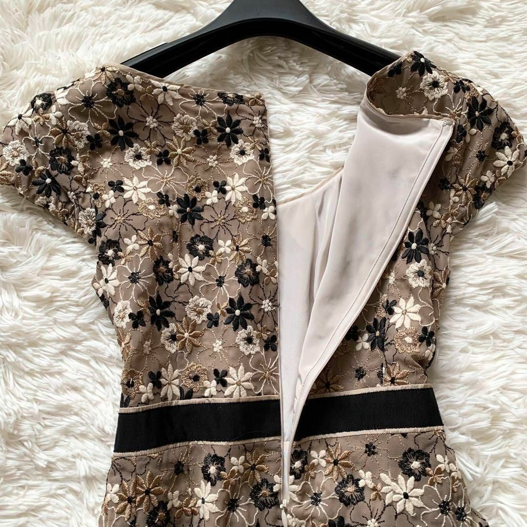 美品✨トッカ ワンピース 花柄 総柄 刺繍 リボン レース フレア サイズ2 美品✨トッカ ワンピース 花柄 総柄 刺繍 リボン レース フレア サイズ2