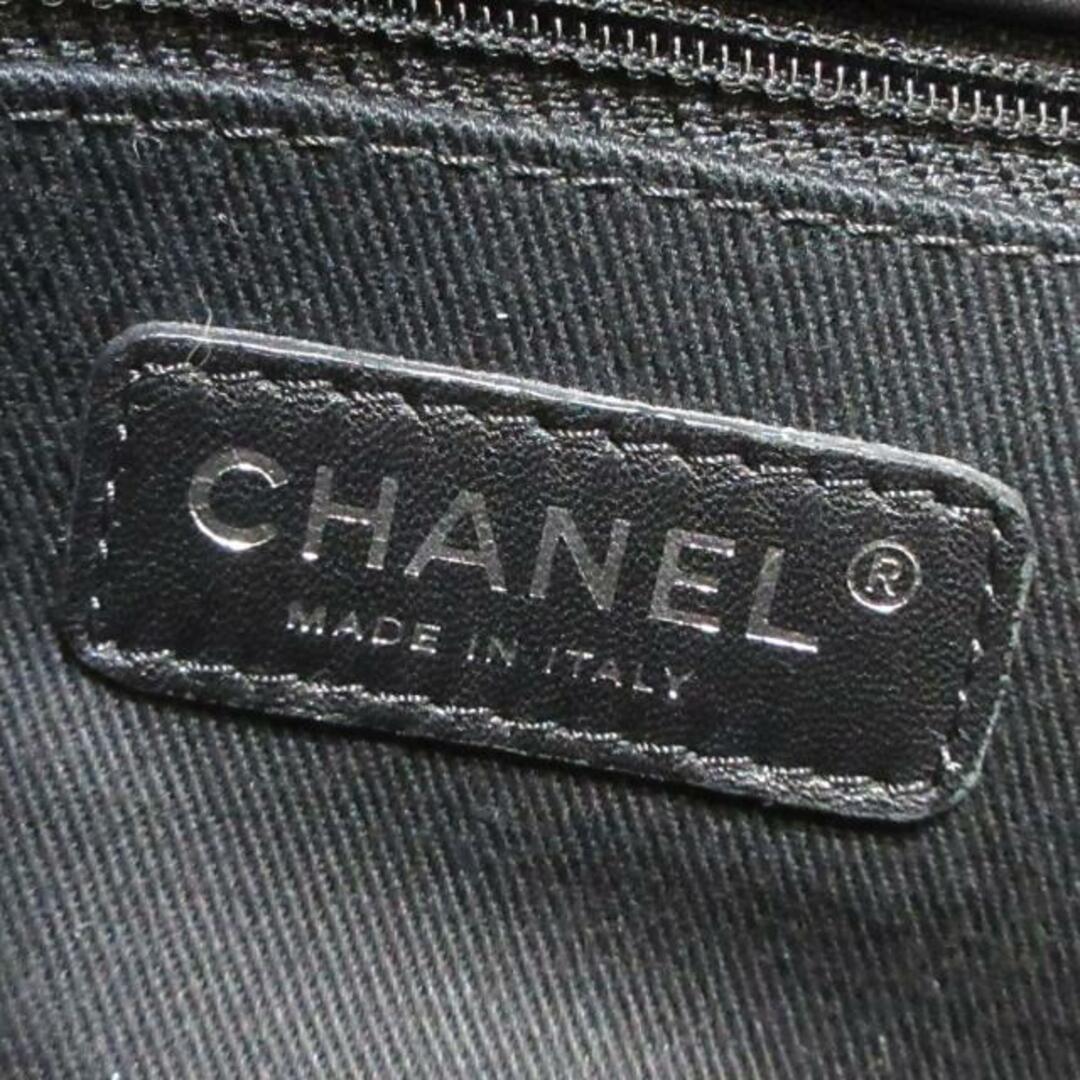 CHANEL(シャネル)のCHANEL(シャネル) トートバッグ レディース マトラッセ 黒 シルバー金具/チェーンショルダー/ブティックシールあり エナメル（レザー） レディースのバッグ(トートバッグ)の商品写真