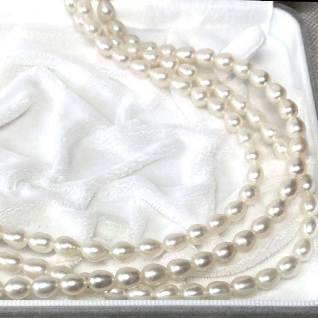 dinos(ディノス)の未使用　dinos ディノス　真珠　淡水パール　3連ネックレス　シルバー レディースのアクセサリー(ネックレス)の商品写真