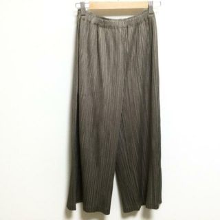 プリーツプリーズイッセイミヤケ(PLEATS PLEASE ISSEY MIYAKE)のPLEATS PLEASE(プリーツプリーズ) パンツ サイズ2 - カーキ クロップド(半端丈)/プリーツ/ウエストゴム(その他)