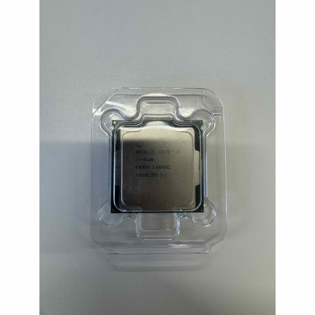 【中古】CPU Intel core i 3 8100 スマホ/家電/カメラのPC/タブレット(その他)の商品写真
