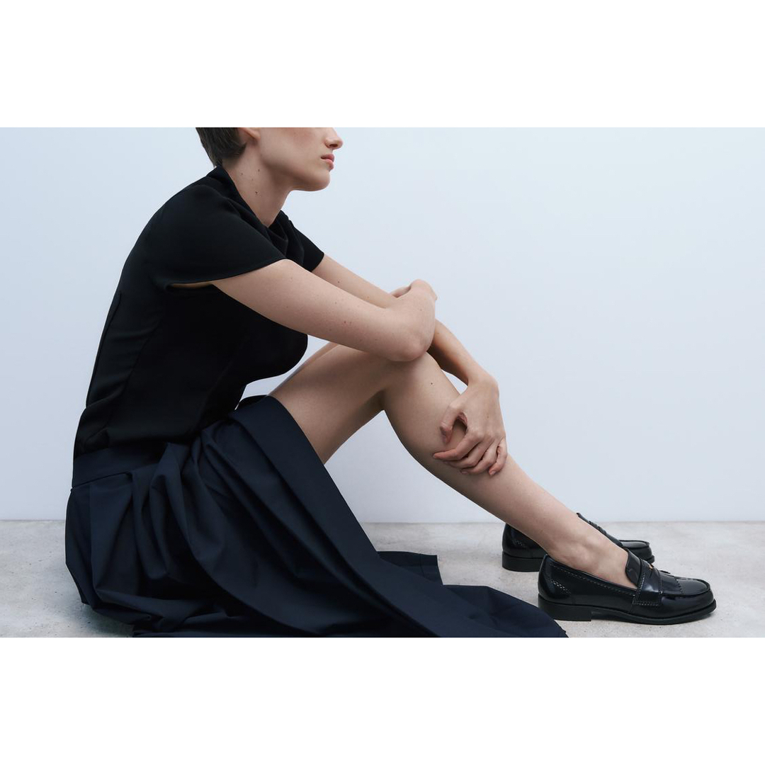 ZARA - ZARA フラットローファー メタルディテールの通販 by a's|ザラ ZARA - ZARA フラットローファー メタルディテールの通販 by a's|ザラ