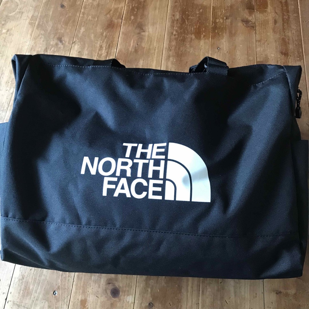 THE NORTH FACE(ザノースフェイス)のノースフェイス　ホワイトレーベル　バッグ レディースのバッグ(トートバッグ)の商品写真