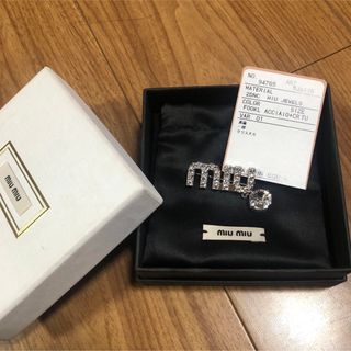 美しい輝き✨箱付 miumiu ミュウミュウ ブローチ バッジ 美しい輝き✨箱付 miumiu ミュウミュウ ブローチ バッジ