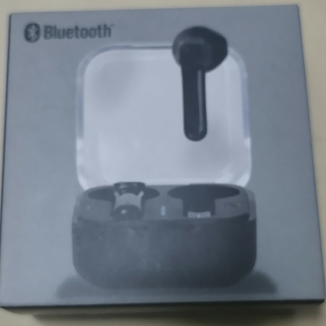 Bluetoothイヤホン　黒 スマホ/家電/カメラのオーディオ機器(ヘッドフォン/イヤフォン)の商品写真