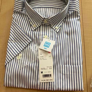 ユニクロ(UNIQLO)のユニクロ　メンズ　シャツ　半袖　新品(シャツ)