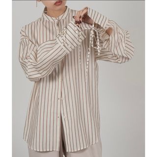 ラウジー(lawgy)のribbon cuffs stripe shirt(シャツ/ブラウス(長袖/七分))