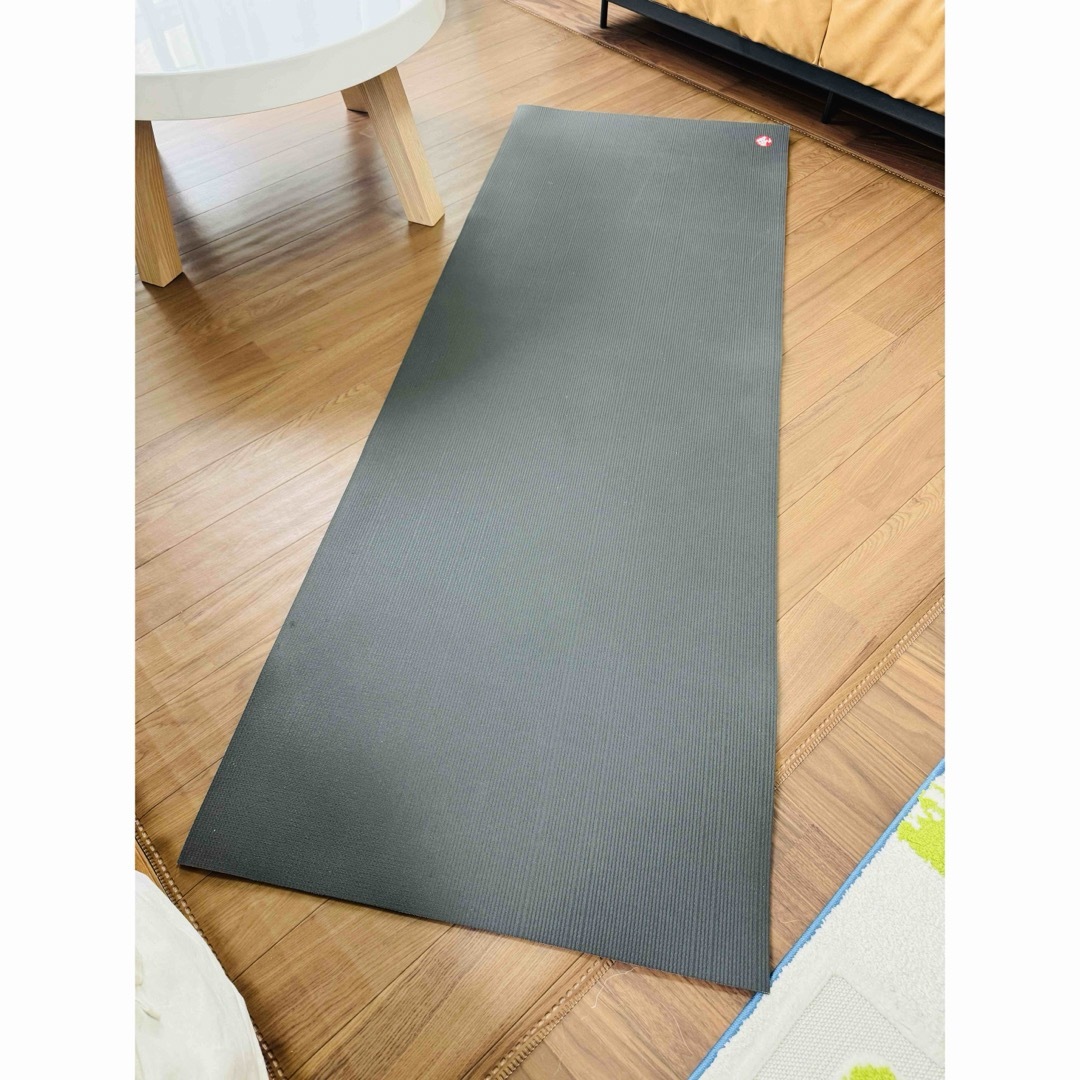 manduka(マンドゥカ)のマンドゥカ Manduka ヨガマット プロ ブラックマット 6mm スポーツ/アウトドアのトレーニング/エクササイズ(ヨガ)の商品写真