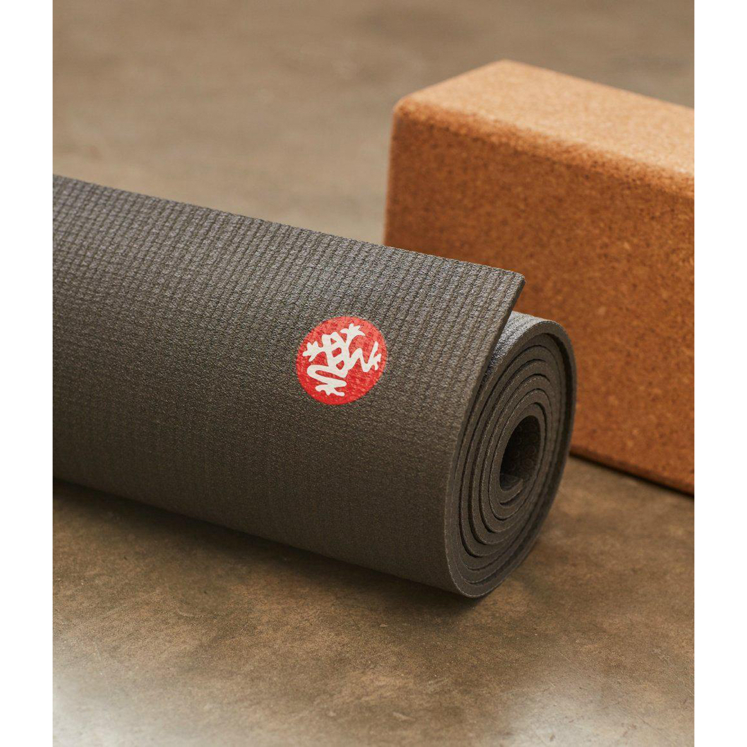 manduka(マンドゥカ)のマンドゥカ Manduka ヨガマット プロ ブラックマット 6mm スポーツ/アウトドアのトレーニング/エクササイズ(ヨガ)の商品写真