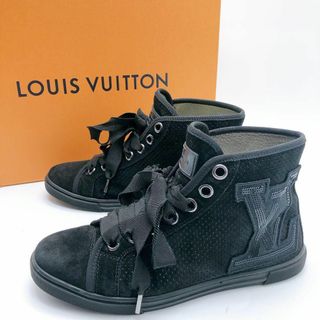 ルイヴィトン(LOUIS VUITTON)の【鑑定済】ルイヴィトン  ハイカット　スニーカー　黒　LVロゴ 約22.5㎝(スニーカー)