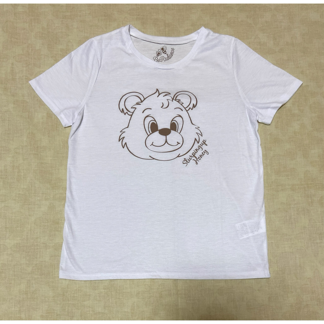 BE RADIANCE(ビーラディエンス)の【新品】BE RADIANCE  Tシャツ　クマ　白 レディースのトップス(Tシャツ(半袖/袖なし))の商品写真