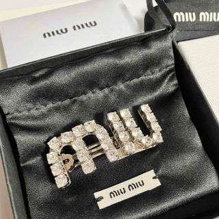 ミュウミュウ(miumiu)のmiumiu ビジュー バレッタ(バレッタ/ヘアクリップ)