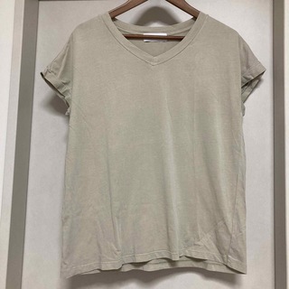 シンプリシテェ(Simplicite)のSIMPLICITE Vネック　Tシャツ　シンプル　ベージュ(Tシャツ/カットソー(半袖/袖なし))