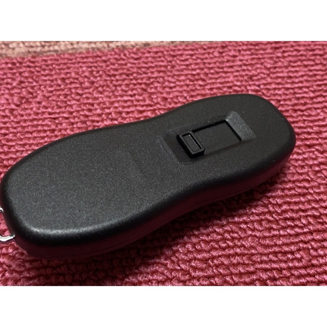 USB 128GB 新品未使用PORSCHE ポルシェスマートキーデザインUSB 自動車/バイクの自動車(車内アクセサリ)の商品写真