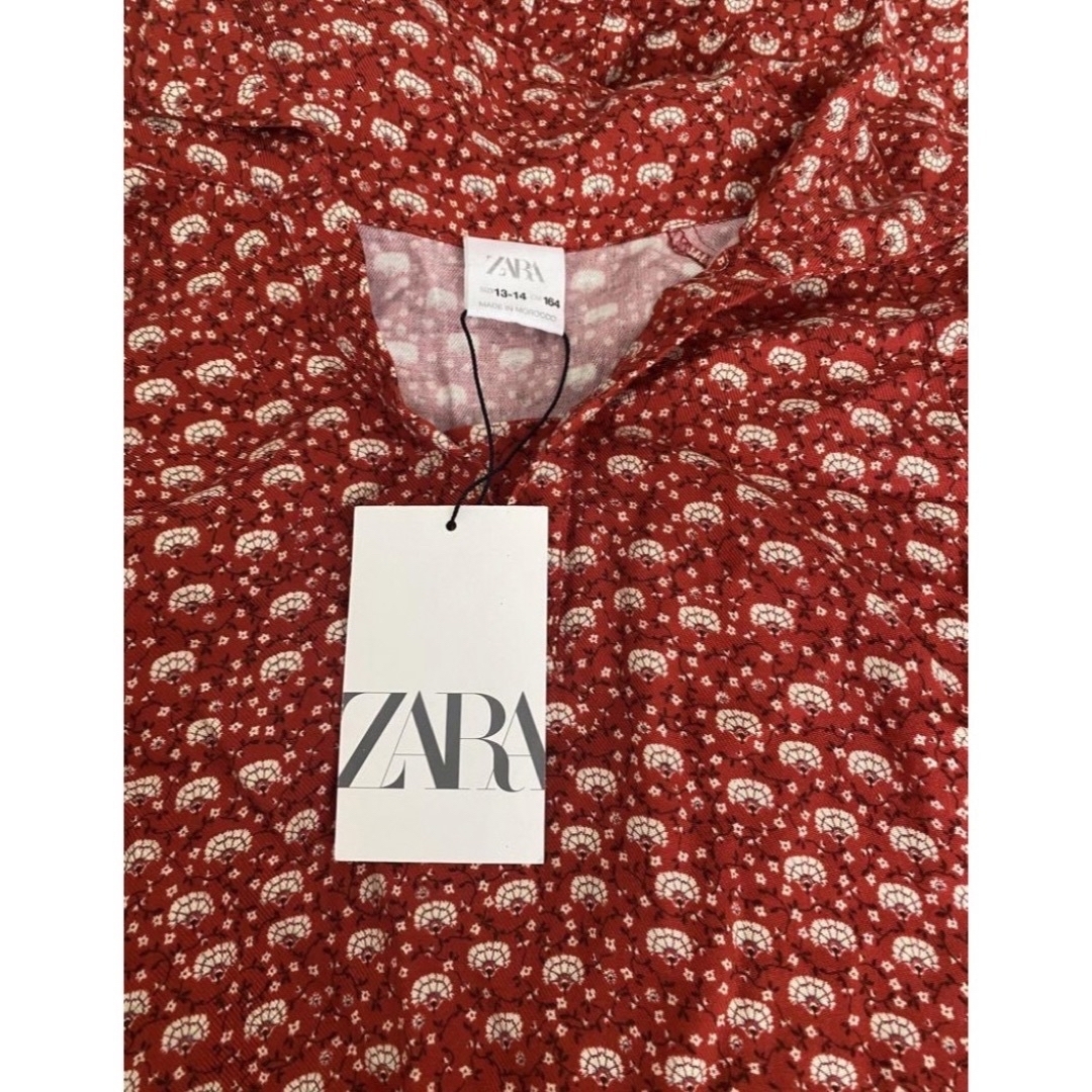 ZARA KIDS(ザラキッズ)の新品　ZARAザラ赤柄　ティアードワンピース　160 164 キッズ/ベビー/マタニティのキッズ服女の子用(90cm~)(ワンピース)の商品写真