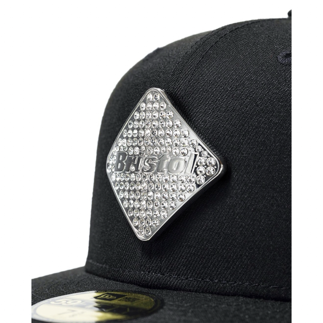 F.C.R.B.(エフシーアールビー)のFCRB NEW ERA RHINESTONE EMBLEM 59FIFTY 3 メンズの帽子(キャップ)の商品写真