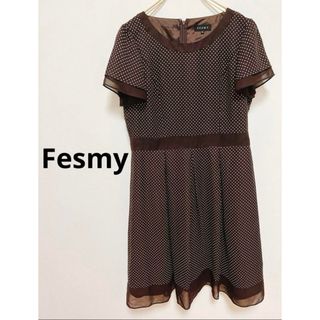 Fesmy フェスミー　ワンピース　水玉　半袖　ひざ丈　Lサイズ　美品(ひざ丈ワンピース)